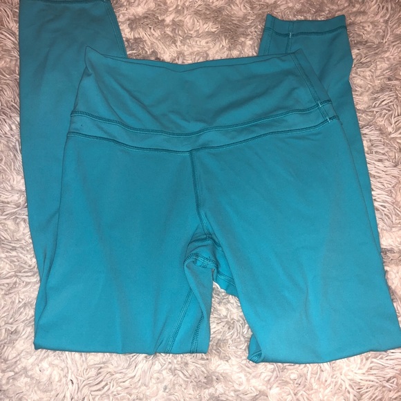 Lululemon align leggings ‼️SOLD‼️ - Picture 2 of 4